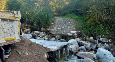 Toprak Kaydı, Ekipler Durmadı! Giresun'da O Yol Ulaşıma Açıldı