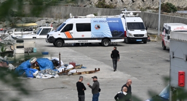 Trabzon'da Denizde Kaybolan Balıkçıyı Arama Çalışmaları Sürüyor
