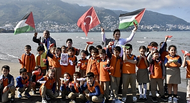 Trabzon, Giresun ve Ordu'da Minik Yüreklerden Filistin'e Büyük Destek