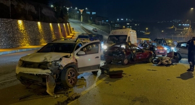 Zincirleme Kazada 3 Kişi Yaralandı