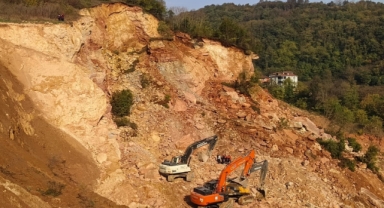 75 yaşındaki işçi 6 gündür enkaz altında!