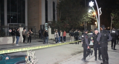 Adliye Çıkışında Silahlı Saldırı: 2 Ağır Yaralı