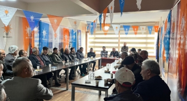 AK Parti Alucra İlçe Başkanlığı'nda Ortak Akıl Buluşması: Köylerin Talepleri Değerlendirildi
