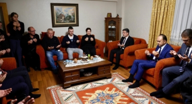 Bakan Yumaklı, Hırvatistan’da Şehit Olan Pilot Hasan Bahar’ın Ailesini Ziyaret Etti