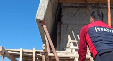 Beton Parçası İşçilerin Üzerine Düştü! 2 İşçi Yaralandı