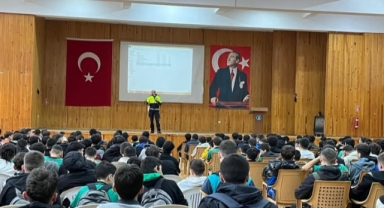 Bulancak Emniyetinden Öğrencilere “Trafik Hayattır” Dersi