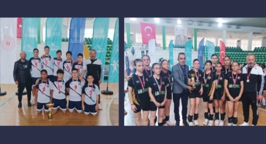 Bulancak Mehmet Akif Ersoy Ortaokulu’ndan Voleybolda Çifte Gurur