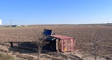 Çekici devrildi: 1 yaralı