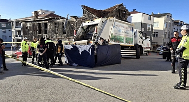 Çöp kamyonunun çarptığı kadın hayatını kaybetti!