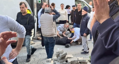 Eşinin kullandığı minibüsün altında kaldı! Ağır yaralanan kadın hayatını kaybetti