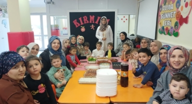 Espiye’de Minik Öğrencilerden Anlamlı 24 Kasım Kutlaması