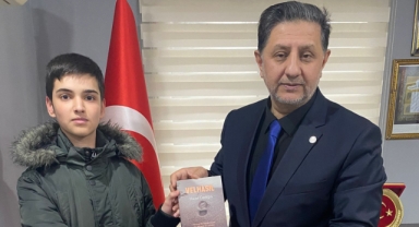 Espiye Müftüsü Haki Özgül’den Öğrenciye Anlamlı Hediye