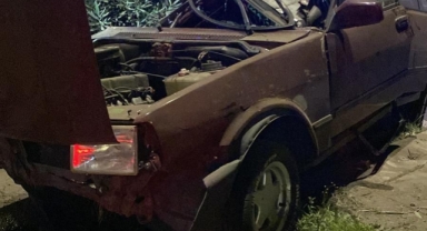 Feci Kaza! 24 Yaşındaki Sürücü Elektrik Direğine Çarparak Can Verdi