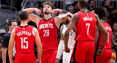 Giresun'un Gururu Alperenli Houston Rockets, Milwaukee Bucks'ı 122-115 yendi