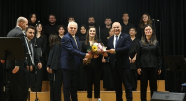 Giresun Üniversitesi’nde 24 Kasım Coşkusu: Milletvekili Elmas Öğretmenlerle Bir Araya Geldi