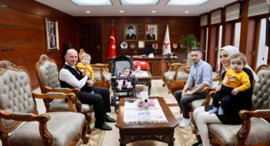 Giresun Valisi Serdengeçti, Minik Üçüzler ve Aileleriyle Bir Araya Geldi