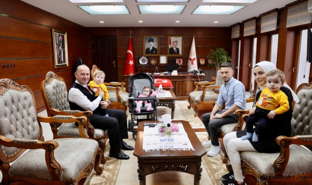 Giresun Valisi Serdengeçti, Minik Üçüzler ve Aileleriyle Bir Araya Geldi