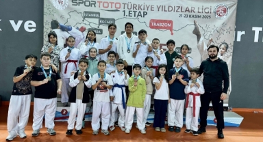 Giresunlu Karateciler Madalyaları Topladı!