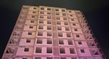 İnşaatın 14. Katına Çıktı, Polis Dakikalarca İkna Etmeye Çalıştı