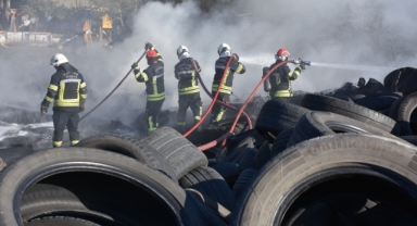 Karadeniz'in o kentinde atık lastikler alev aldı!