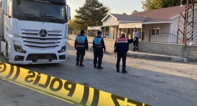 Kuyrukta Çıkan Tartışmada Silahlar ve Bıçaklar Konuştu: 3 Yaralı