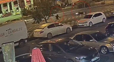 Metrelerce sürüklendi, kazayı yara almadan atlattı: O anlar kamerada