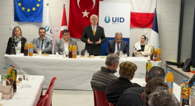 Milletvekili Nazım Elmas, Amboise’da Mimar Sinan Camii’ni Ziyaret Etti