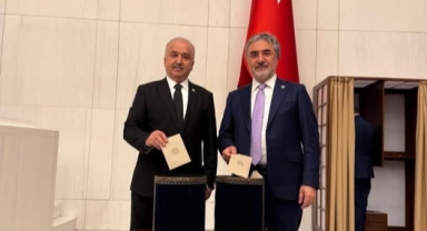 Milletvekili Temür TBMM’de HSK Seçiminde Oyunu Kullandı