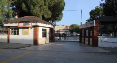 Okul önündeki tartışma kanlı bitti: 2 öğrenci bıçakla yaralandı!