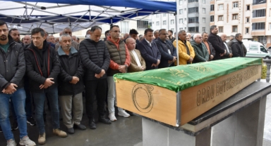 Ordu'da taş ocağı şantiyesindeki göçükte hayatını kaybeden kamyon şoförünün cenazesi defnedildi