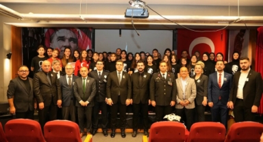 Piraziz'de Atatürk Saygı ve Özlemle Anıldı