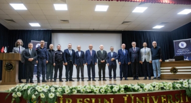 Prof. Dr. Nizamettin Parlak’tan Giresun Üniversitesi'nde Endülüs Tarihi Üzerine Kapsamlı Sunum