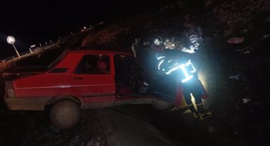 Sinop'ta iki otomobilin çarpışması sonucu 3 kişi yaralandı