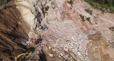 Taş Ocağı Faciasında Arama Kurtarma Çalışmalarına Risk Nedeniyle Ara Verildi
