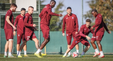 Trabzonspor, Başakşehir maçı için İstanbul'a gitti