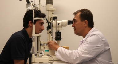 Uzmanından uyarı: 2050 yılında dünyanın yarısı gözlük kullanabilir