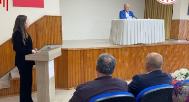 Ailede Değer Eğitimi Masaya Yatırıldı: Keşap’taki Konferansa Yoğun İlgi