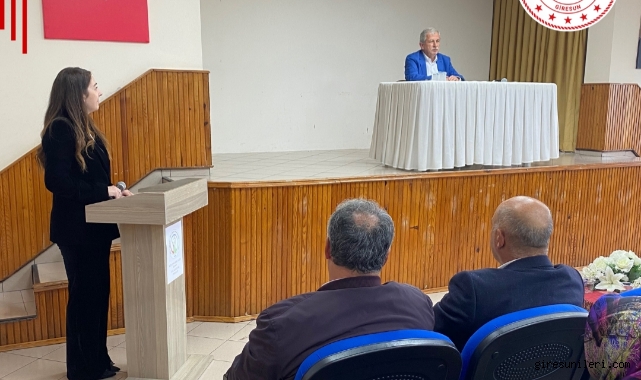 Ailede Değer Eğitimi Masaya Yatırıldı: Keşap’taki Konferansa Yoğun İlgi