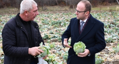 Alucra Kaymakamı Azman'dan pancar üreticilerine ziyaret