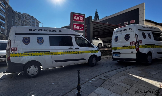 Apartmanın çatısından düşen genç hayatını kaybetti