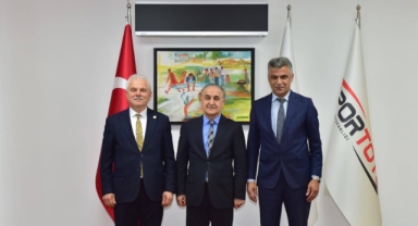 Başkan İbaş'tan Yağlıdere’ye Kapalı Halı Saha ve Fitness Salonu Müjdesi