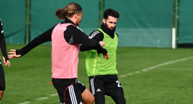 Beşiktaş'ta Rafa Silva, takımla birlikte çalıştı