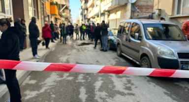 Boşanma Aşamasındaki Eşini Sokak Ortasında Öldürdü