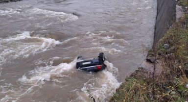 Bulancak’ta Feci Kaza! Dereye Uçan Araçtan Acı Haber
