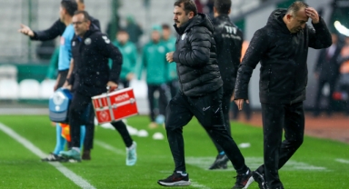 Çaykur Rizespor'da kulüp doktoru rahatsızlanınca yeşil sahada başhekim görev yaptı