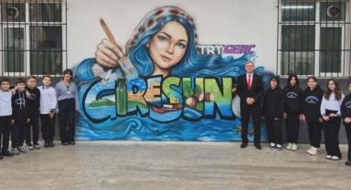 Cumhuriyet Ortaokulu’nun Duvarları Öğrencilerle Renklendi