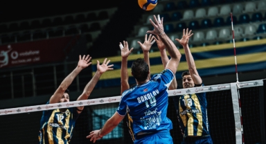 Efeler Ligi: Fenerbahçe Medicana 0 - 3 Halkbank