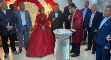 Espiye Müftüsü Haki Özgül Genç Çiftlerin Mutluluğuna Ortak Oldu