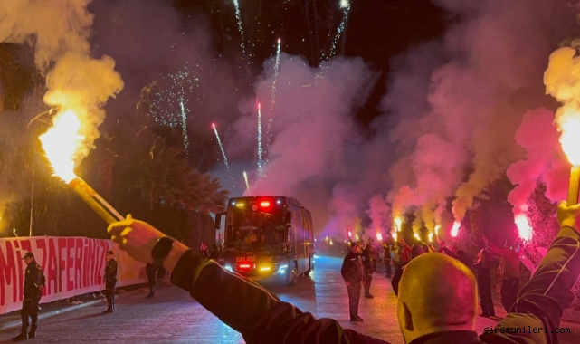 Galatasaray, Antalya'da Şampiyonlar Ligi müziğiyle karşılandı