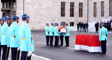 Gazi Meclis’te Hüzün: Milletvekili Elmas, Cemal Öztürk’ün Cenaze Merasiminde Yerini Aldı